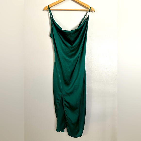 PrettyLittleThing Emerald Green Strappy Satin Cowl Midi Dress size 4 in EUC - Picture 6 of 12
